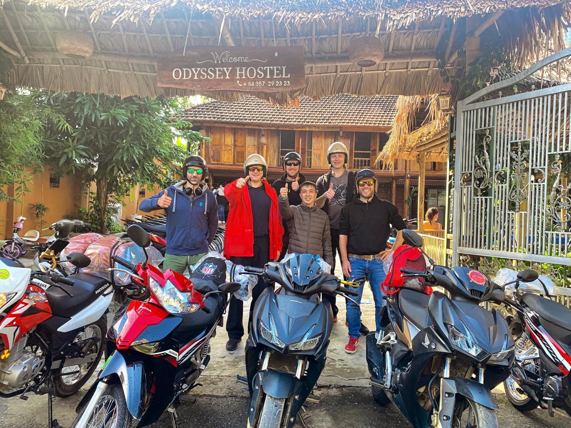 הא גיאנג Odyssey Hostel, Tours & Motorbikes Rental מראה חיצוני תמונה