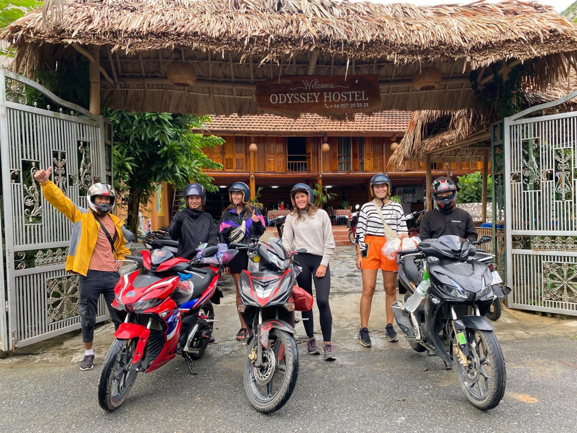 הא גיאנג Odyssey Hostel, Tours & Motorbikes Rental מראה חיצוני תמונה